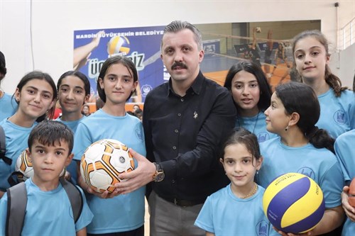 YAZ SPOR OKULU PROJESİ KAPSAMINDA MALZEME DAĞITIMI YAPILDI.